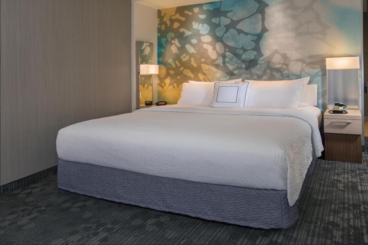 Courtyard By Marriott New York Queens, Jamaica Buitenkant foto